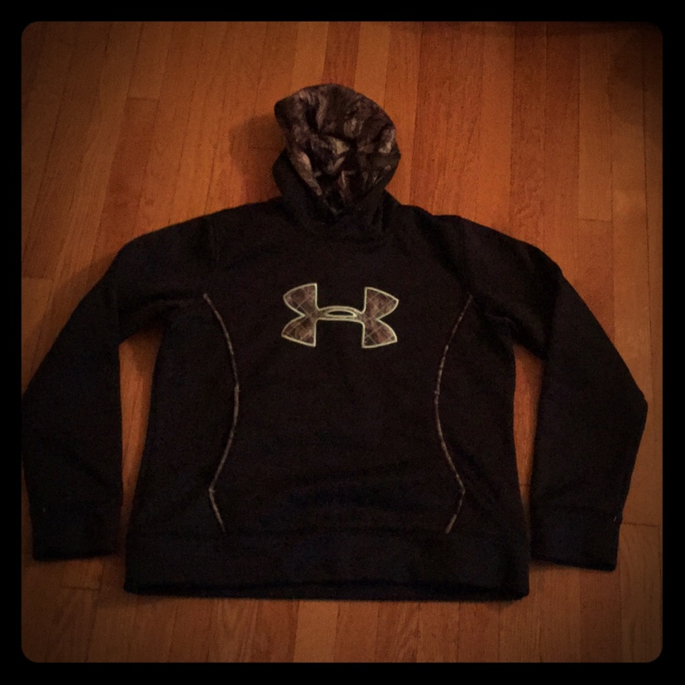 Under armour hoddie